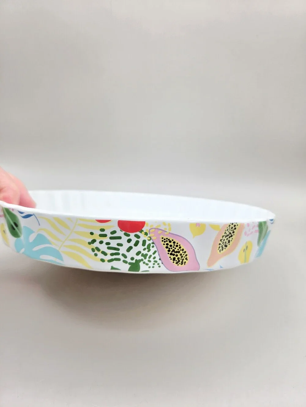 White Ceramic Pie Plate with Colorful Tropical Fruit on Outside Rim, NWOT